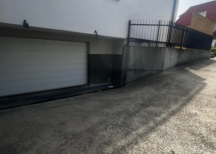 Villa Exclusive 10pers, Garages, 10 min de la Cathédrale